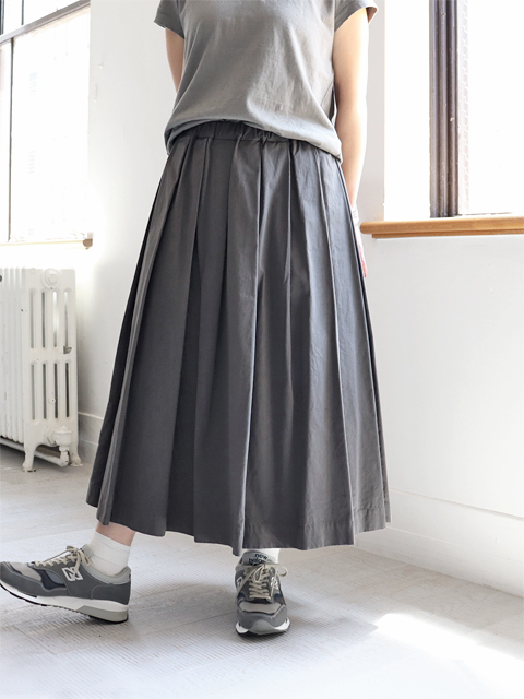 TRAVAIL MANUEL (トラバイユマニュアル) コンパクトウェザー・タックフレアースカート