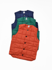 NECESSARY or UNNECESSARY (ネセサリー オア アンネセサリー)　QUILT VEST COTTON（中綿ベスト）
