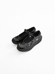 MBT (エムビーディー)　SIRIMA 8 PATENT W（パテント・ストラップシューズ）