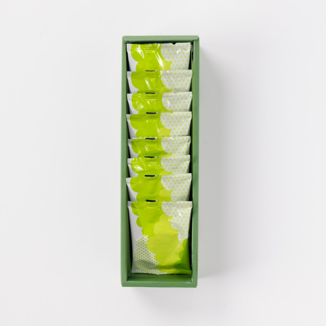 みどりのちいさなお月さん 8枚