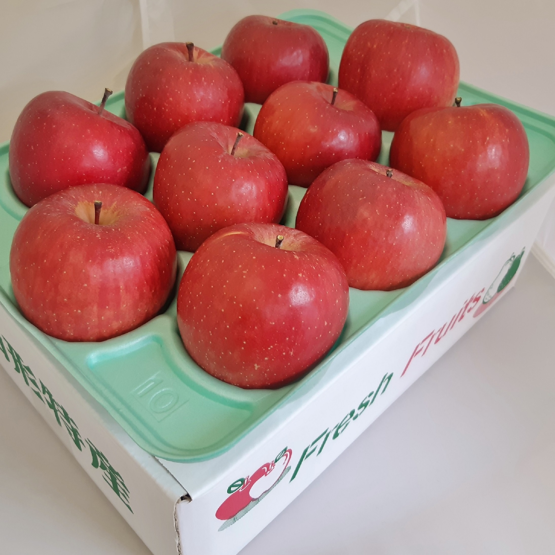 【11】完熟無袋山形のふじりんご　3キロ　約10玉入