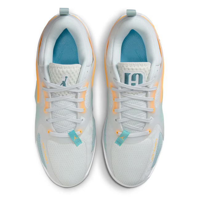 NIKE ジョーダン HEIRPF FQ3859-101