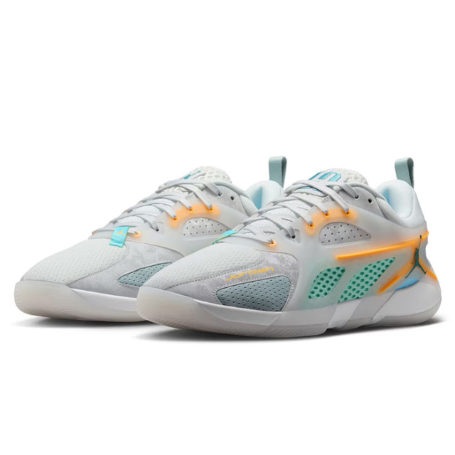 NIKE ジョーダン HEIRPF FQ3859-101