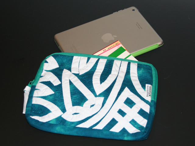 アイパッドミニケース