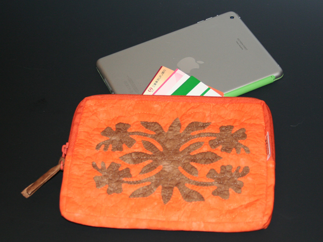 アイパッドミニケース