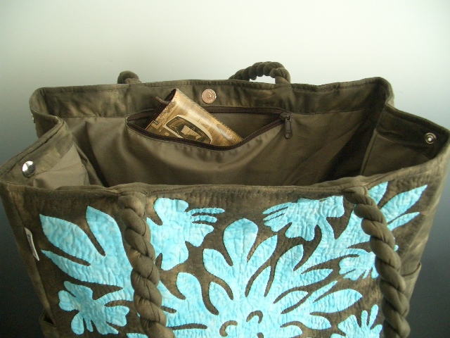 新型特大ハワイアンキルトバッグ ハイビスカス パステルブルー オン E