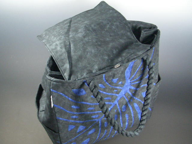 27 新型特大ハワイアンキルトバッグ リアルモンステラ ブラック オン