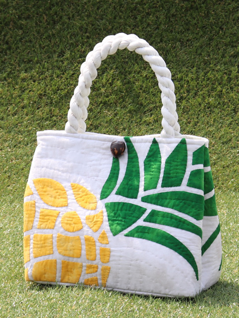 104. ハワインキルトセカンドバッグ リアルパイナップル イエロー オン