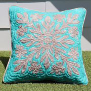 ハワイアンキルトクッションカバー　ハイビスカス