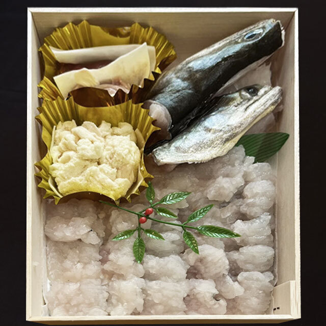ハモ箱入り