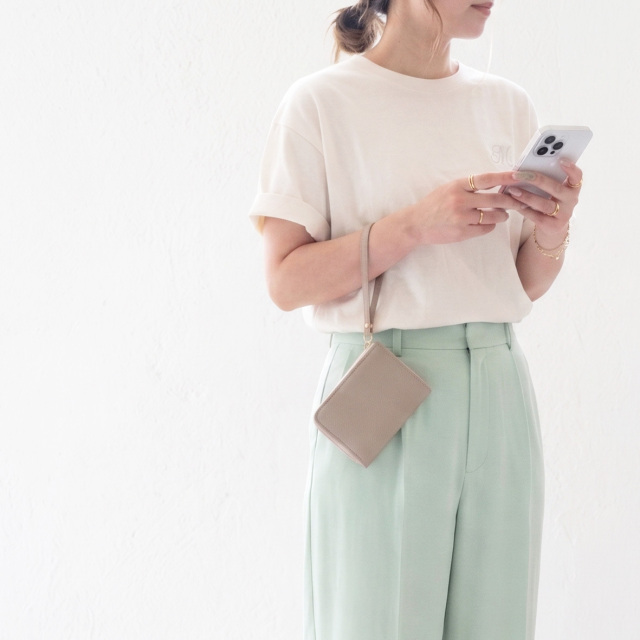 スマートキー in L字ファスナー 縦型じゃばら式 ウォレット 【 シュリンクレザー 】