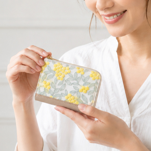 スマートキー in L字ファスナー 縦型じゃばら式 ウォレット 【 ぷっくりミモザ × シュリンクレザー 】