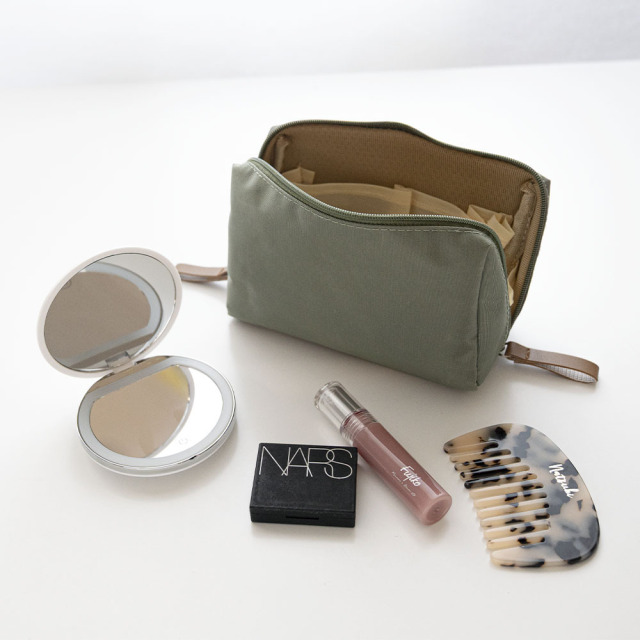 LED ライト付き コンパクトミラー 【 イニシャル × 花 】