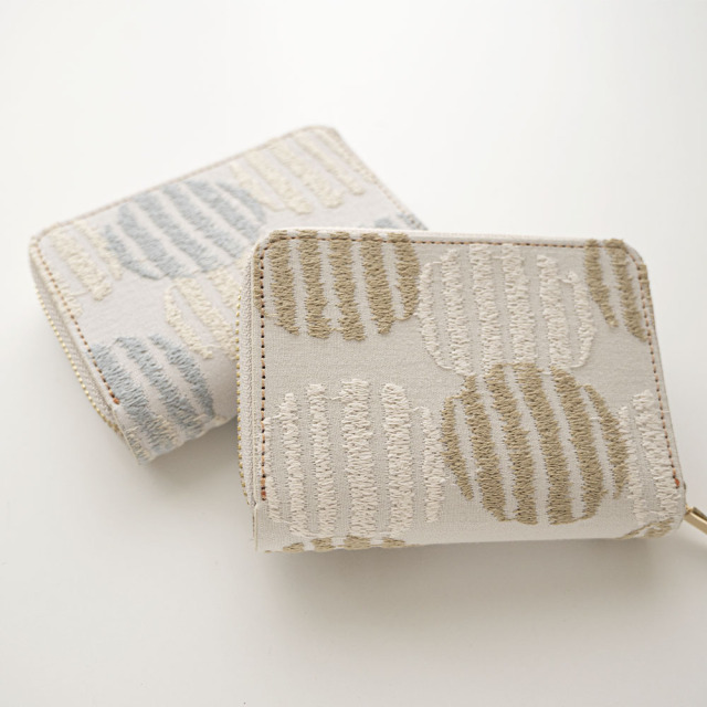 お札が折れない コンパクトウォレット 【 北欧 サークルストライプ 刺繍 】