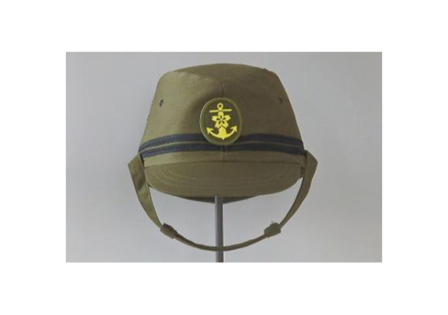★１９４０年代＊アメリカ軍＊海軍＊銀製＋金張り製＊将校略帽章（実物） ☆1940年代＊アメリカ軍＊海軍＊銀製＋金張り製＊将校
