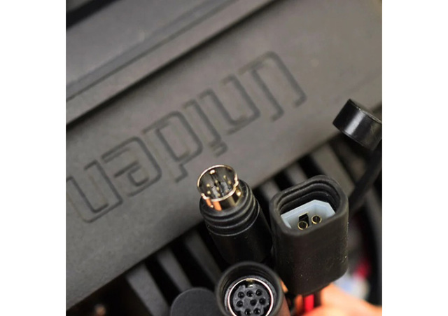 特別価格】ユニデン／25W据置型国際VHF無線機（UM725GJ） ☆73946