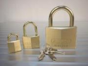 【メール便可】ＡＢＵＳ　シリンダー南京錠　ブラスパドロック ８４ＭＢ（１０ｍｍ）