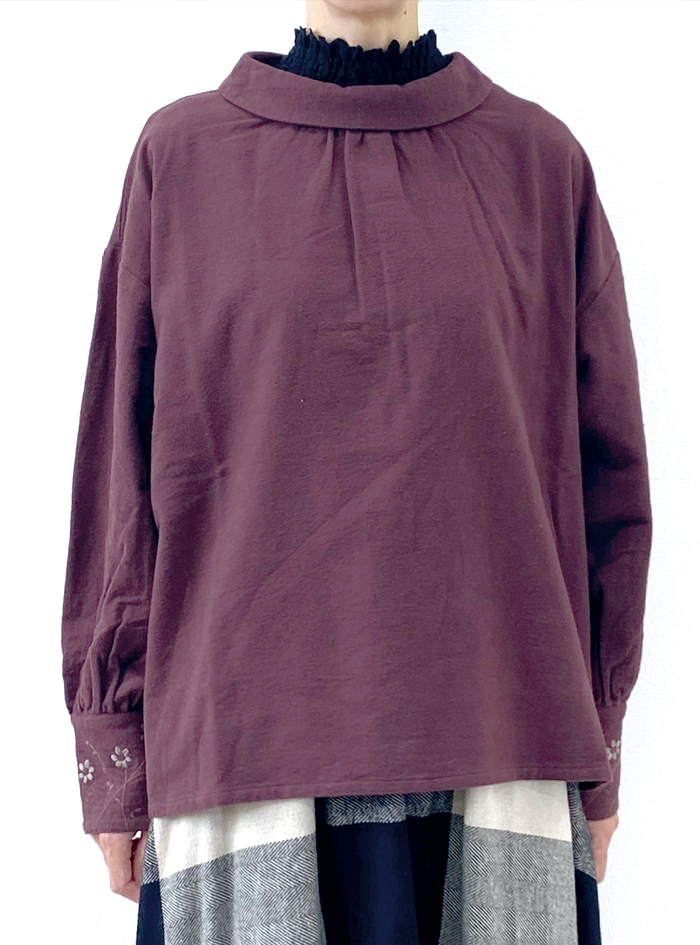 50%OFF! 綿起毛袖刺繍入りターンカラープルオーバー