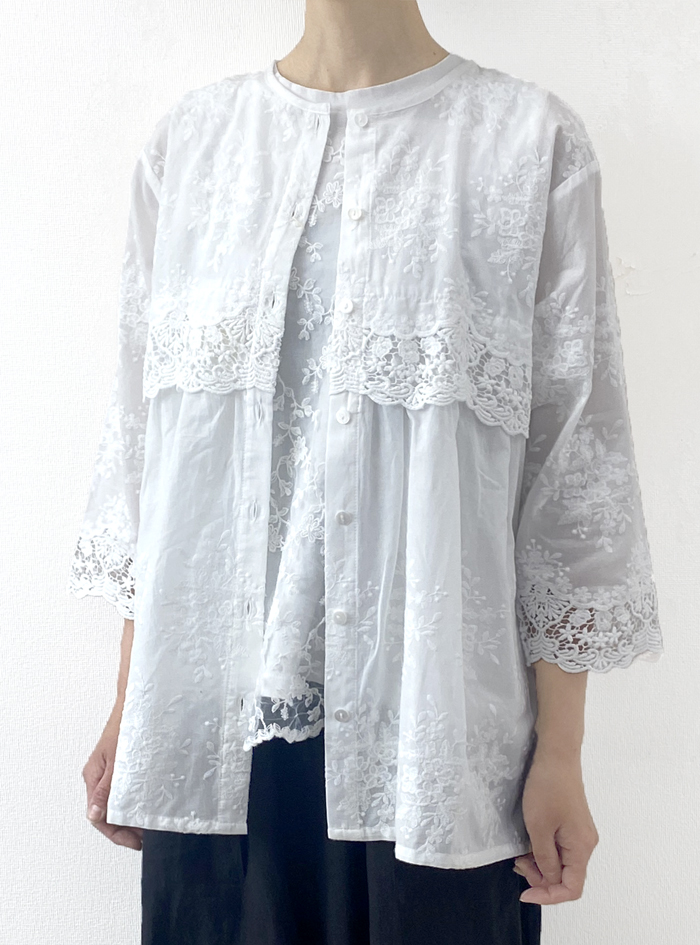 レーシースカラ刺繍チュニックブラウス