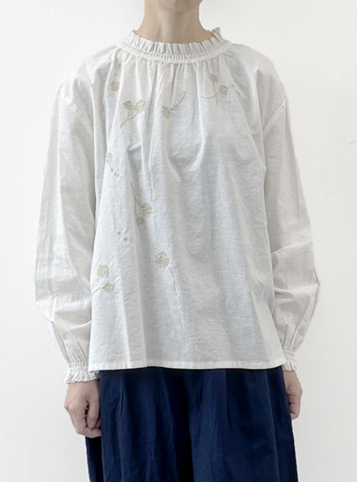 綿麻わたげ刺繍プルオーバー