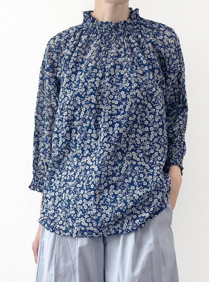 50%OFF! 小花プリントギャザープルオーバー