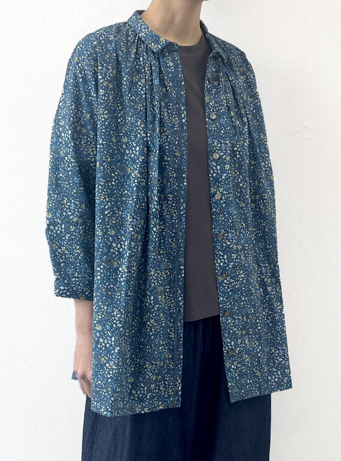 小花プリントはしごレース使いブラウス