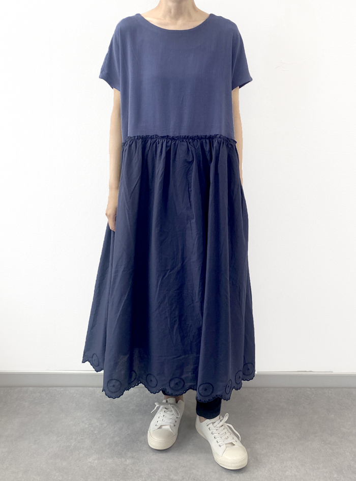 30%OFF! 切替スカラ刺繍ワンピース