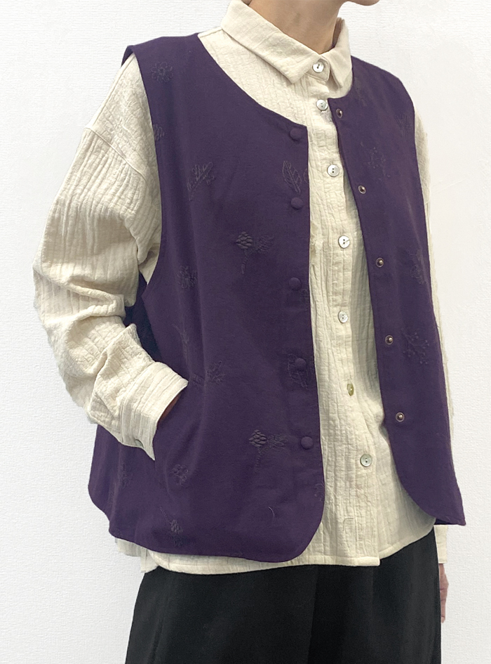 ☆冬刺繍リバーシブルベスト