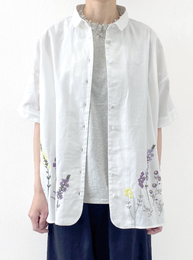 50%OFF! パーツ刺繍衿付きチュニックブラウス