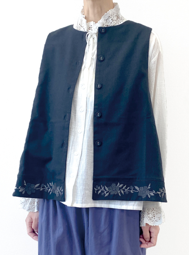レーヨン麻刺繍入りベスト