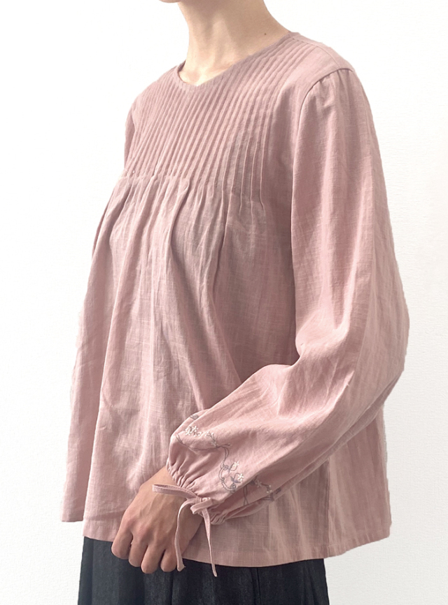 50%OFF! コットン袖刺繍ピンタックプルオーバー