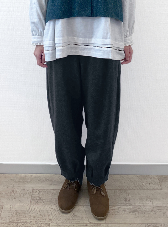 シャギータックパンツ