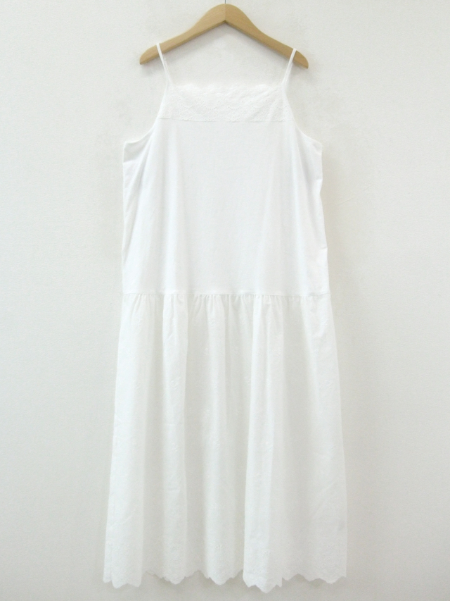 スカラ刺繍ペチキャミワンピース