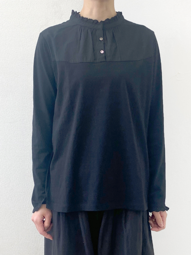 天竺布帛使いフリルプルオーバー