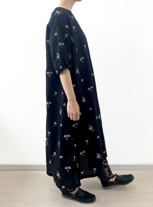 綿麻マーガレット刺繍バルーン袖ワンピース