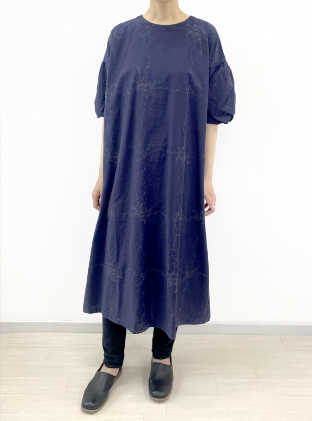 レース刺繍バルーンワンピース