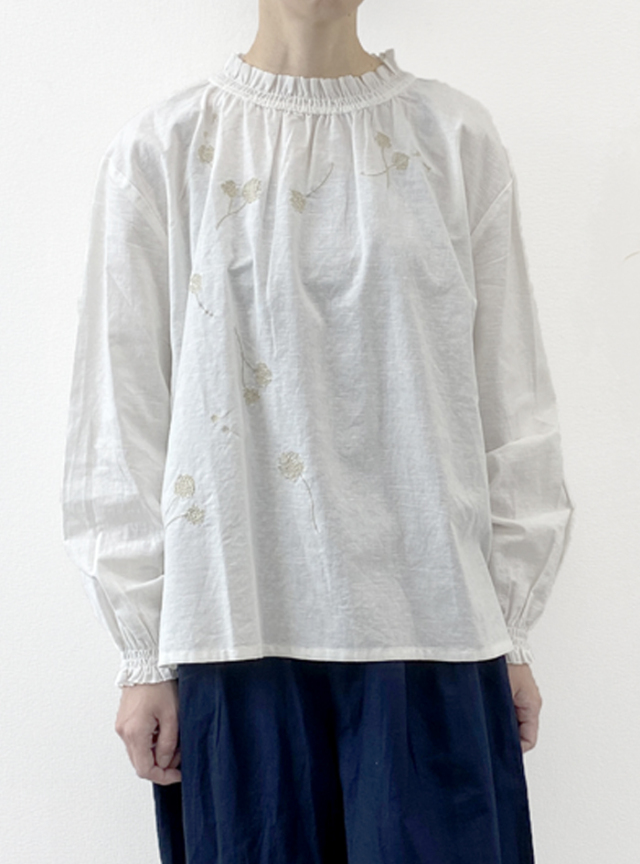 綿麻わたげ刺繍プルオーバー