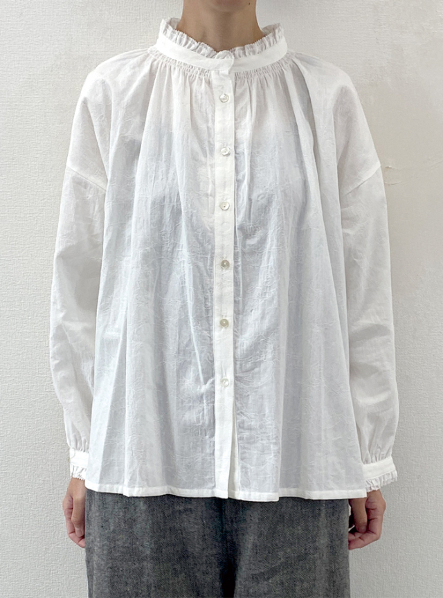 フラワージャカードシャーリングブラウス