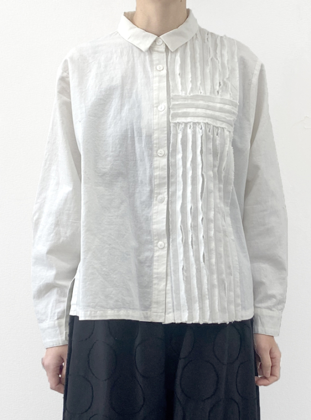 カットエンドシャツカラーブラウス