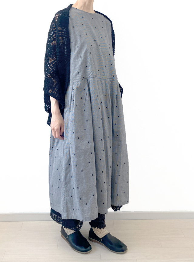 50%OFF! 先染めドット刺繍ノースリーブワンピース