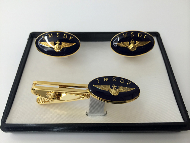 ☆海上自衛隊☆象嵌☆獅子の証し☆タイピン☆カフス☆未使用☆共箱付き☆ Amazon.co.jp: 海上自衛隊象嵌獅子の証しタイピンカフス共箱付き