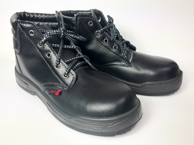 海上自衛隊安全靴 【株式会社制服のフジ(広島県呉市)】