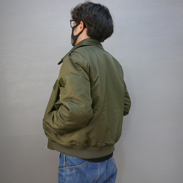 肩章付きブルゾン 自衛隊 防寒ジャンパー