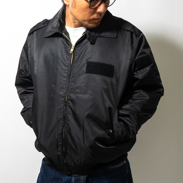 防寒ブルゾン 背中護衛艦かが刺繍