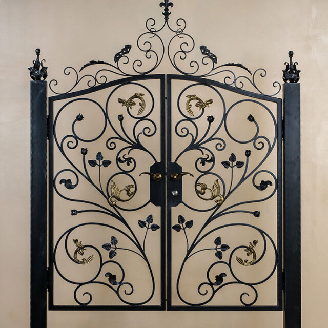 おしゃれなアイアン門扉,薔薇,バラ