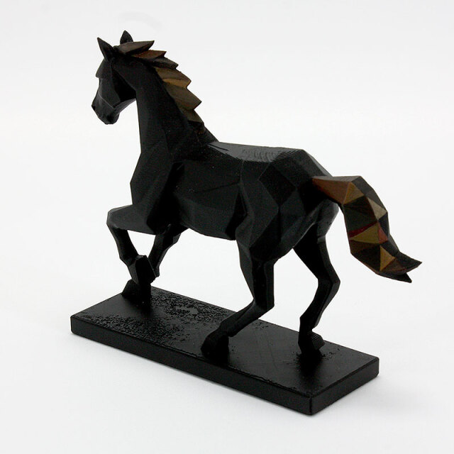 モダンな幾何学デザインの馬オブジェ｜3Dプリント×手塗りアート雑貨