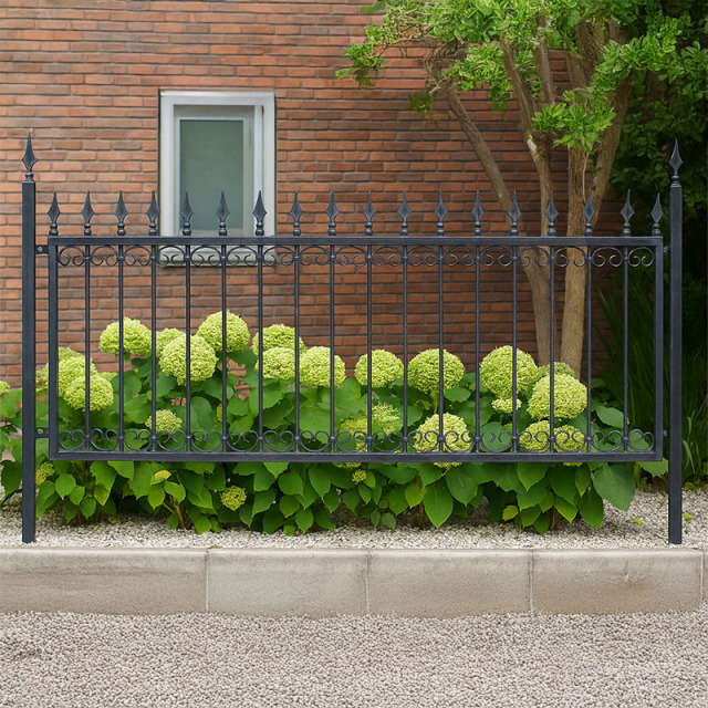 外観を美しくおしゃれに演出するエクステリアフェンス・外構用柵の設置例イメージ