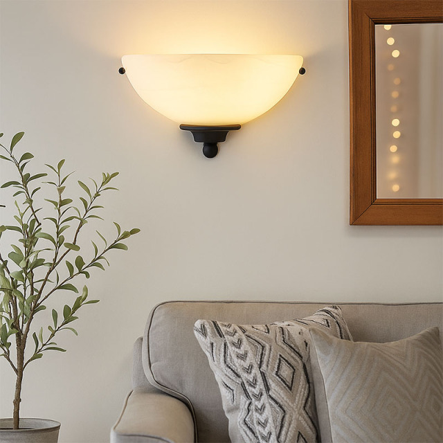 インテリアを照らすシックなデザインがおしゃれな壁付け照明の設置例