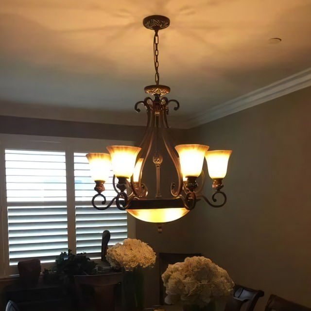 シャンデリア,アンティーク,カントリー,おしゃれ,輸入照明,照明器具,輸入住宅,リビング照明,ダイニング照明,吹き抜け,注文住宅