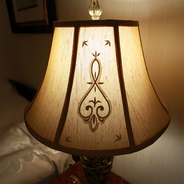 クラシックスタイルのおしゃれなファブリックシェード・照明アクセサリー